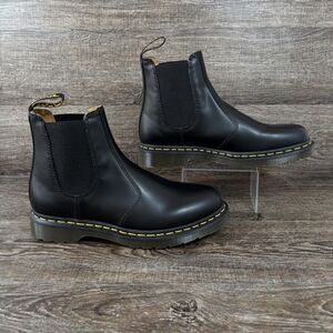 Dr Martens Chelsea Boots M's 9 W's 10 Black Leather Pull On Yellow Stitch 2976YS